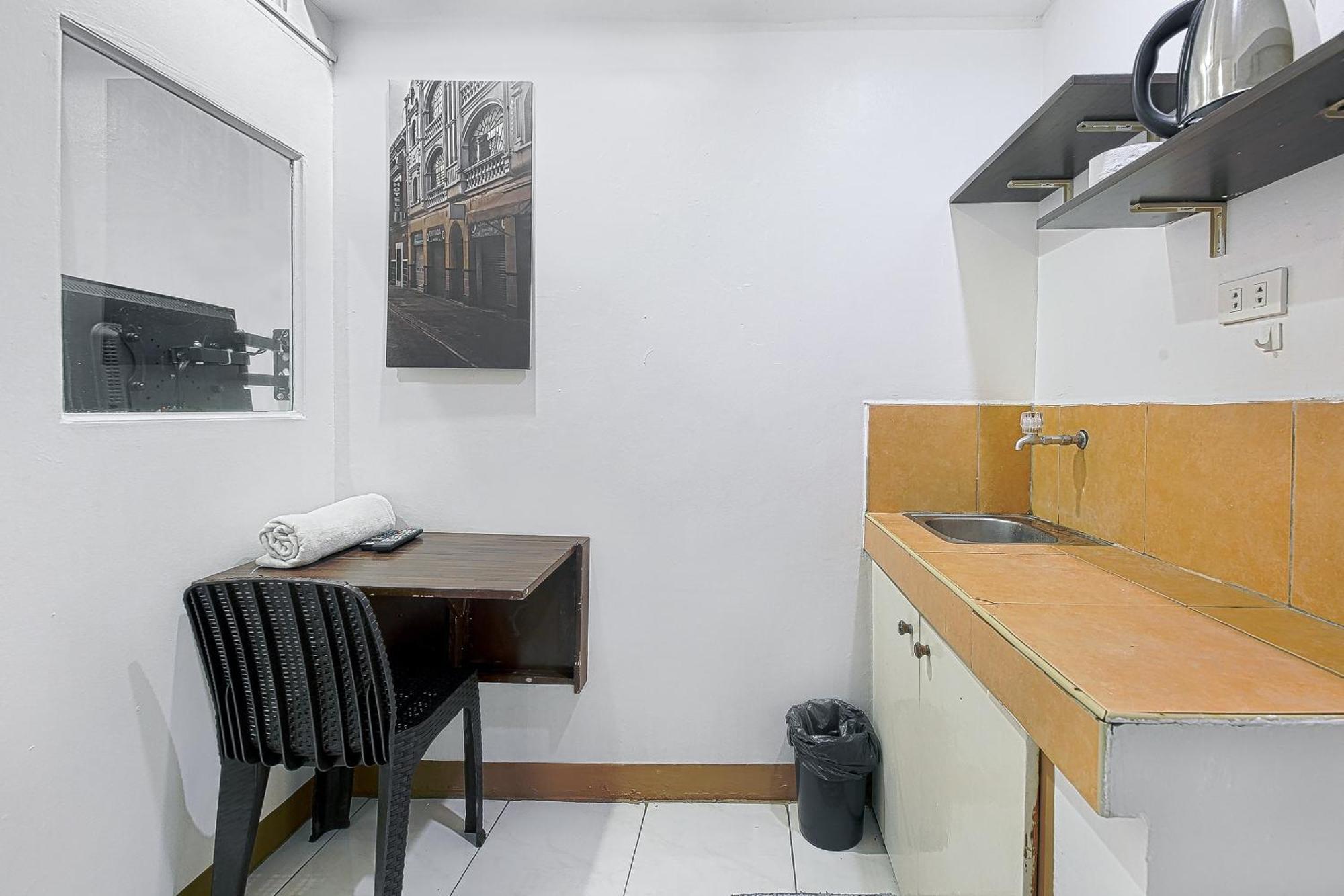 Oyo 859 City Stay Inns Pasong Tamo Makati City Exterior foto